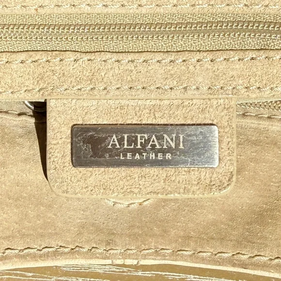 Alfani Pebbled Leather Shoulder Bag Pleated Beige/Cream/Tan Magnetic Closure - Picture 4 of 14